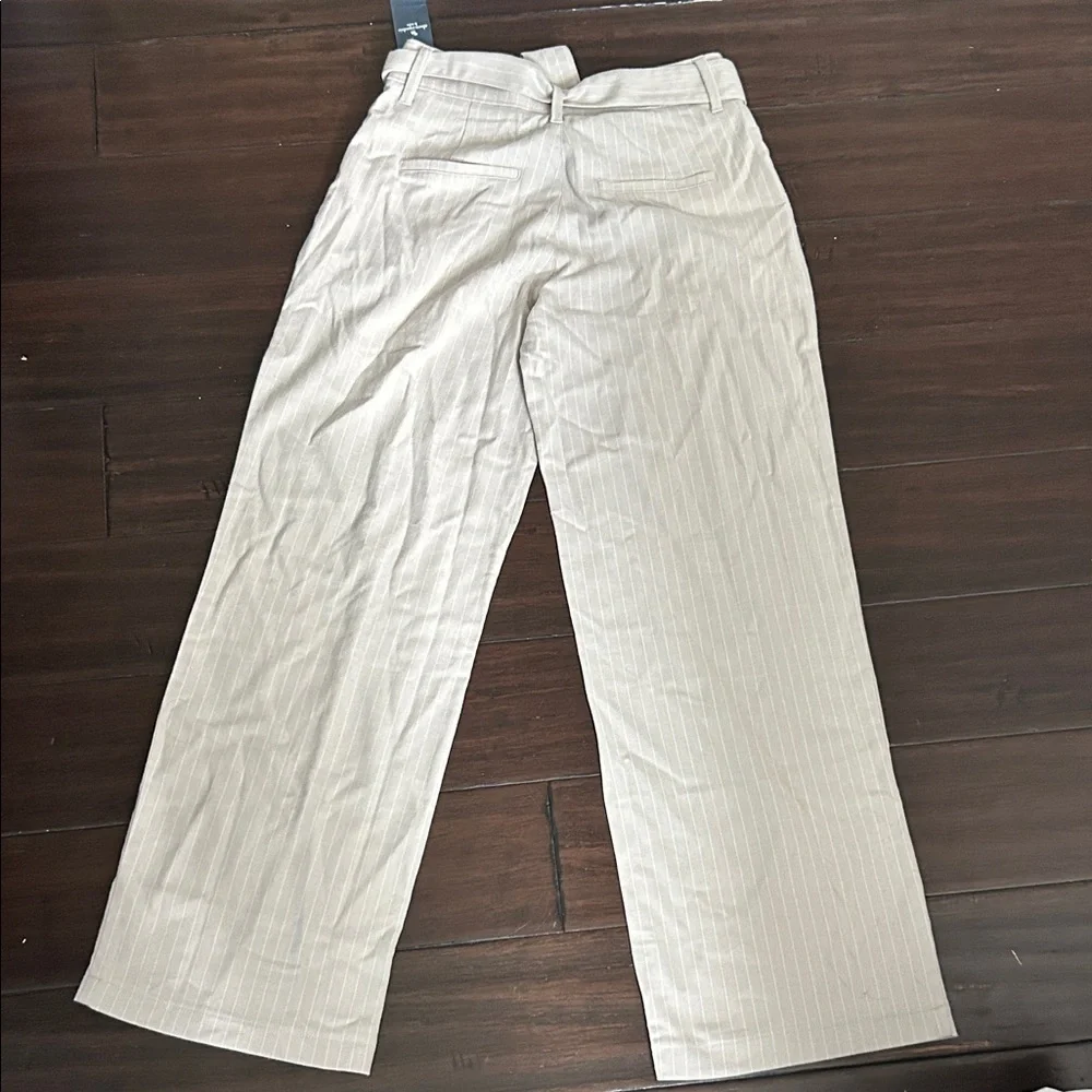 NWT Abercrombie & Fitch Girls slacks pants tan with pin stripe & belt 13/14 - Picture 6 of 8